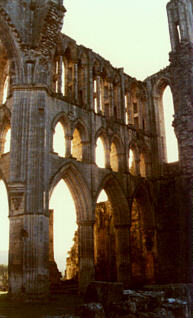 English Abby, sun throuh arches